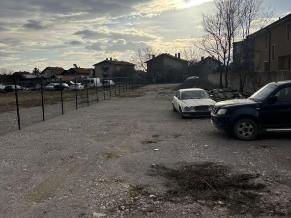 Дава се под наем Гараж / Паркомясто в София, Суходол - 10 кв.м за 51 € - Снимка #1