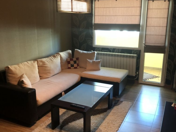 Двустаен апартамент в Шумен, 5-ти полк - 62 кв.м за 1629 €/кв.м - Снимка #1