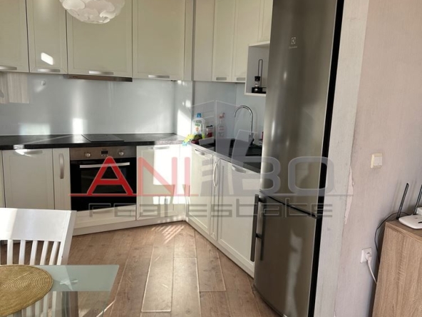 Дава се под наем Тристаен апартамент в Варна, Бриз - 110 кв.м за 797.64 € - Снимка #1