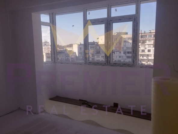 Тристаен апартамент в Варна, Владислав Варненчик - 65 кв.м за 1059 €/кв.м - Снимка #1