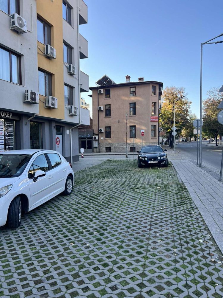 Дава се под наем Гараж / Паркомясто в Пловдив, Младежки Хълм - 30 кв.м за 59.67 € - Снимка #1