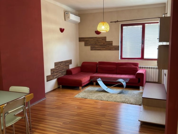 Дава се под наем Многостаен апартамент в София, Оборище - 97 кв.м за 714 € - Снимка #1