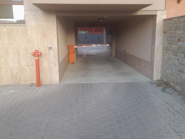 Дава се под наем Гараж / Паркомясто в Пловдив, Гагарин - 11 кв.м за 9180 € - Снимка #1