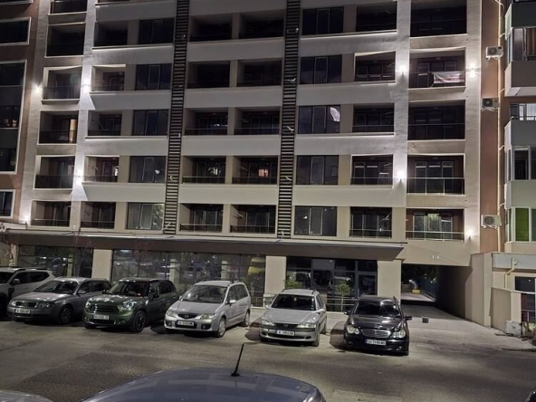 Тристаен апартамент в Бургас, Славейков - 101 кв.м за 1020 €/кв.м - Снимка #1