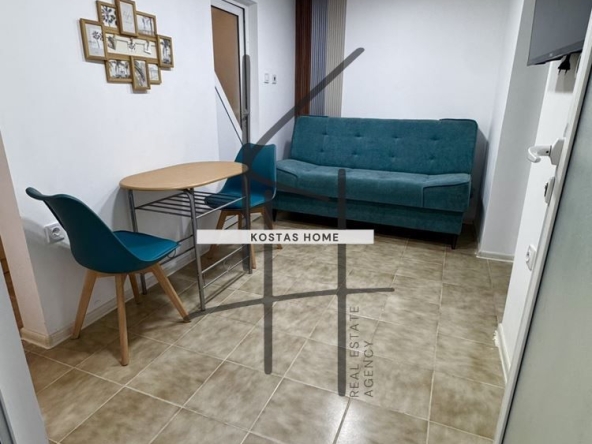 Дава се под наем Тристаен апартамент в Варна, Аспарухово - 55 кв.м за 348.84 € - Снимка #1