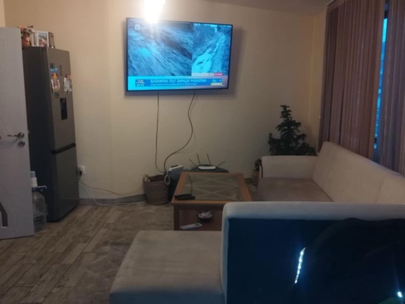 Дава се под наем Двустаен апартамент в Асеновград - 70 кв.м за 306 € - Снимка #1