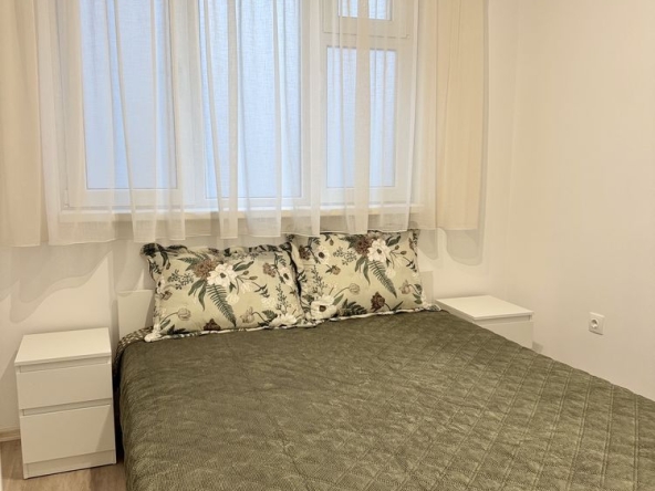 Дава се под наем Двустаен апартамент в Варна, Гръцка махала - 38 кв.м за 448.8 € - Снимка #1