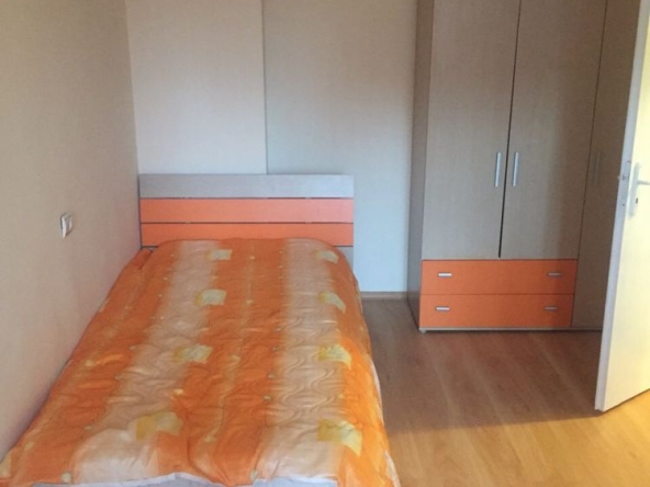 Дава се под наем Двустаен апартамент в Благоевград, Идеален център - 40 кв.м за 228.99 € - Снимка #1