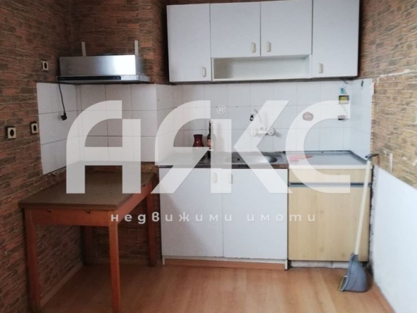 Двустаен апартамент в София, Център - 85 кв.м за 1740 €/кв.м - Снимка #1