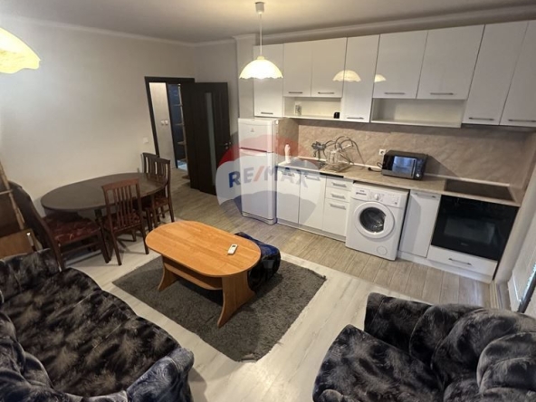 Дава се под наем Тристаен апартамент в Варна, Цветен квартал - 80 кв.м за 508.47 € - Снимка #1