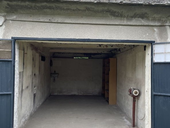 Дава се под наем Гараж / Паркомясто в Габрово, Долни Бакойци - 22 кв.м за 76.5 € - Снимка #1