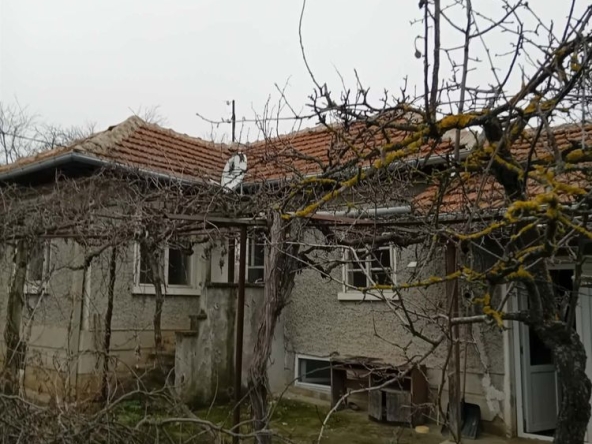 Къща в с. Джулюница, Област Велико Търново - 100 кв.м за 204 €/кв.м - Снимка #1