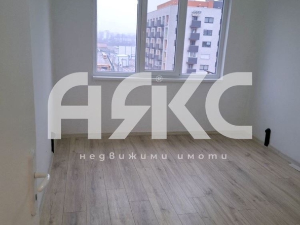 Тристаен апартамент в София, Красно село - 95 кв.м за 1552 €/кв.м - Снимка #1