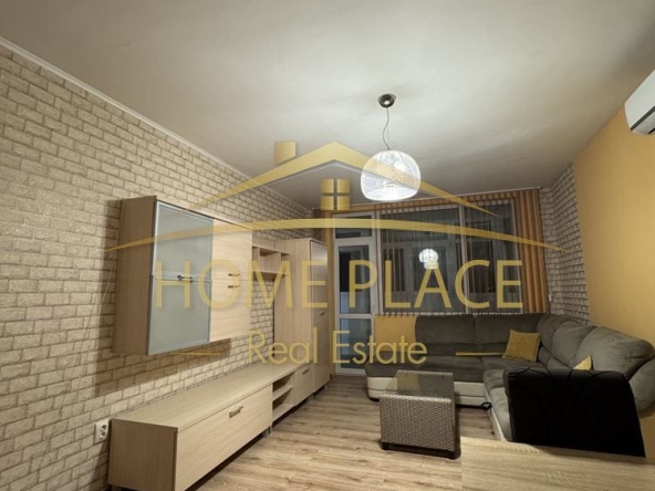 Дава се под наем Тристаен апартамент в Варна, Център - 64 кв.м за 548.25 € - Снимка #1