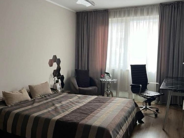 Дава се под наем Двустаен апартамент в Пловдив, Кършияка - 64 кв.м за 548.25 € - Снимка #1