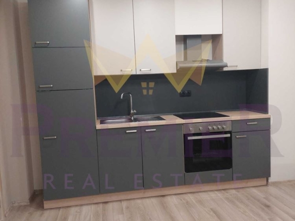 Дава се под наем Тристаен апартамент в Варна, Младост 1 - 87 кв.м за 700 € - Снимка #1