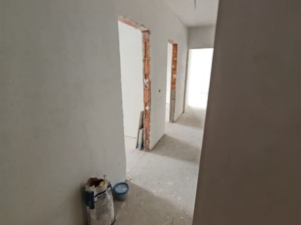 Тристаен апартамент в Бургас, Изгрев - 97 кв.м за 894 €/кв.м - Снимка #1