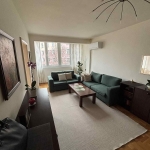 Дава се под наем Четиристаен апартамент в София, Гоце Делчев - 110 кв.м за 946.56 € - Снимка #1