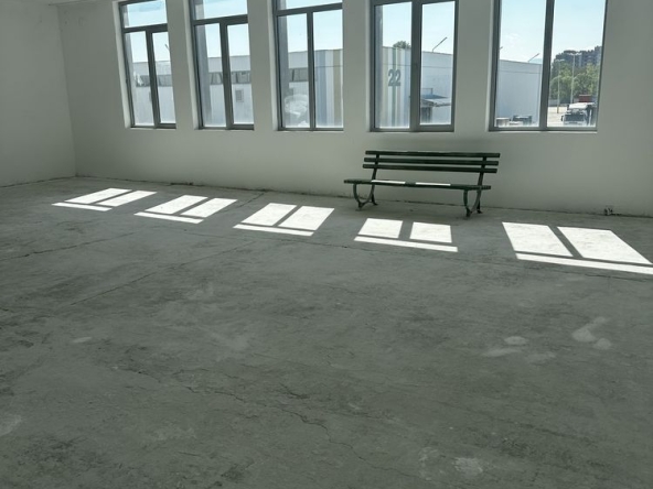 Дава се под наем Офис в Пловдив, Гагарин - 250 кв.м за 816 € - Снимка #1