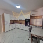 Дава се под наем Тристаен апартамент в Варна, Базар Левски - 80 кв.м за 714 € - Снимка #1