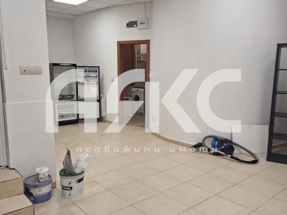 Дава се под наем Офис в София, Иван Вазов - 70 кв.м за 663 € - Снимка #1