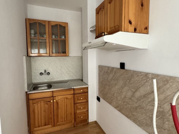Двустаен апартамент в Търговище, Вароша - 46 кв.м за 1552 €/кв.м - Снимка #1