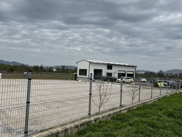 Дава се под наем Парцел в Севлиево - 1380 кв.м за 403.92 € - Снимка #1