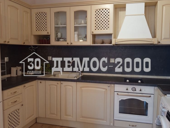 Дава се под наем Двустаен апартамент в Варна, Бриз - 65 кв.м за 561 € - Снимка #1