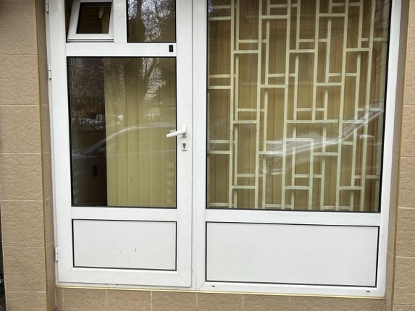 Магазин в София, Център - 25 кв.м за 1326 €/кв.м - Снимка #1