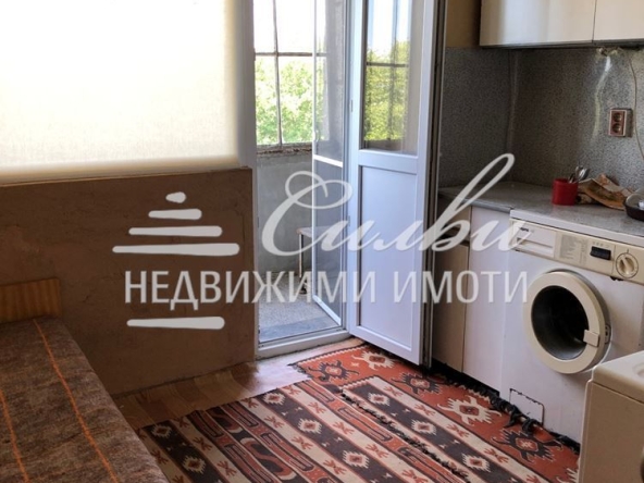 Двустаен апартамент в Шумен, Добруджански - 68 кв.м за 1088 €/кв.м - Снимка #1