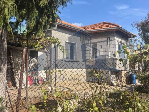 Къща в с. Близнаци, Област Шумен - 65 кв.м за 432 €/кв.м - Снимка #1