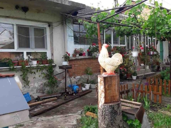 Къща в с. Васил Левски, Област Стара Загора - 90 кв.м за 146 €/кв.м - Снимка #1