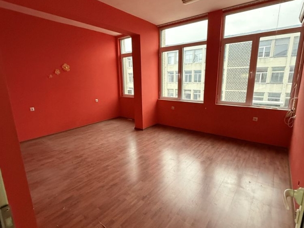 Двустаен апартамент в Казанлък - 68 кв.м за 1388 €/кв.м - Снимка #1