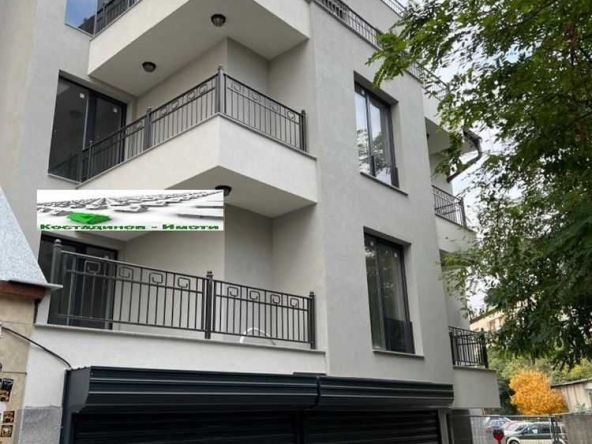 Тристаен апартамент в Пловдив, Кючук Париж - 87 кв.м за 1380 €/кв.м - Снимка #1