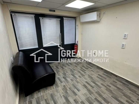 Дава се под наем Офис в Търговище, Център - 18 кв.м за 179.52 € - Снимка #1