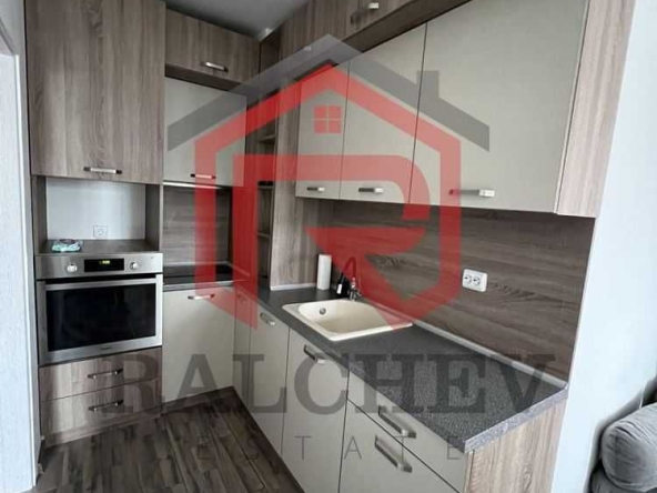 Дава се под наем Двустаен апартамент в Варна, Кайсиева градина - 50 кв.м за 428.91 € - Снимка #1