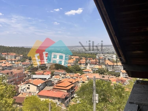 Етаж от къща в Варна, Аспарухово - 220 кв.м за 348 €/кв.м - Снимка #1