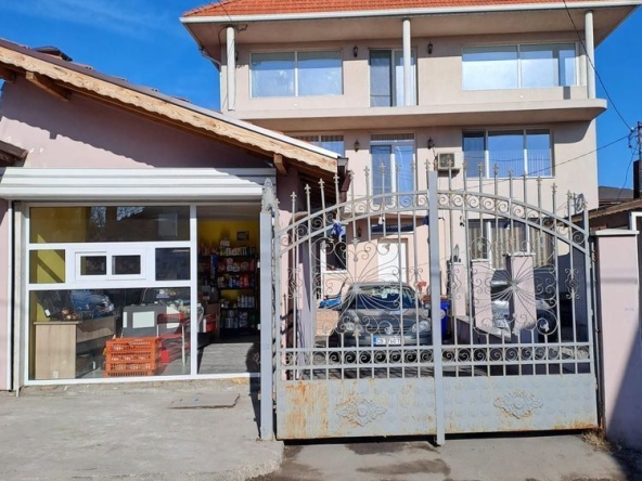 Къща в София, Красна поляна 2 - 330 кв.м за 387 €/кв.м - Снимка #1