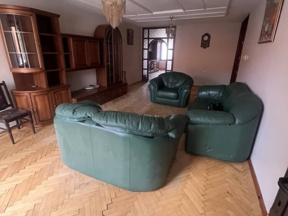 Двустаен апартамент в София, Лозенец - 100 кв.м за 1709 €/кв.м - Снимка #1