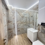 Тристаен апартамент в к.к. Св.Св. Константин и Елена - 90 кв.м за 1513 €/кв.м - Снимка #1