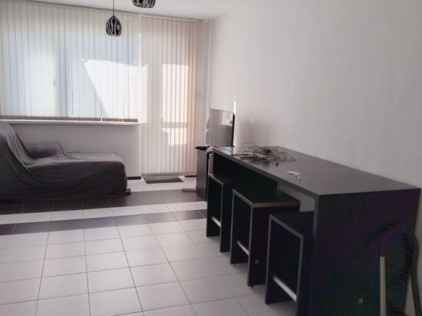 Дава се под наем Тристаен апартамент в Варна, Спортна зала - 80 кв.м за 548.25 € - Снимка #1