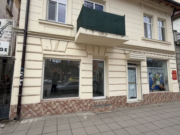 Дава се под наем Магазин в София, Зона Б-5-3 - 50 кв.м за 1196.97 € - Снимка #1