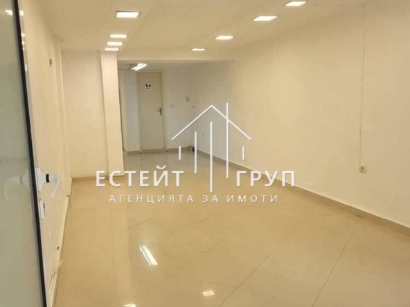 Дава се под наем Офис в Варна, Генералите - 61 кв.м за 459 € - Снимка #1