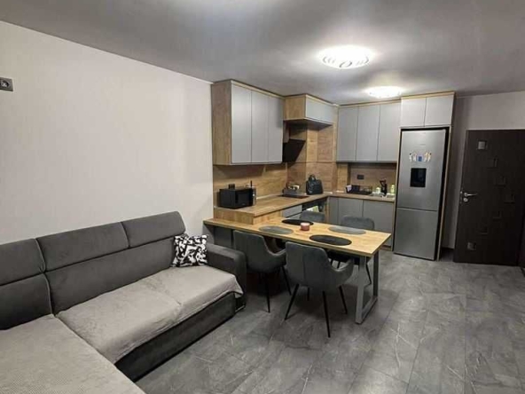 Дава се под наем Двустаен апартамент в София, Студентски град - 70 кв.м за 673.2 € - Снимка #1