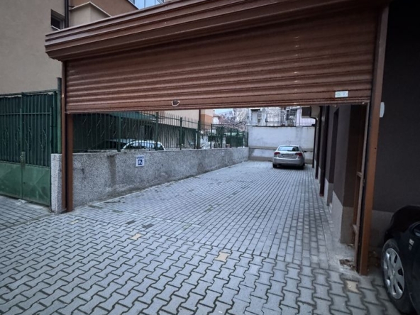 Дава се под наем Гараж / Паркомясто в Асеновград - 8 кв.м за 49.47 € - Снимка #1