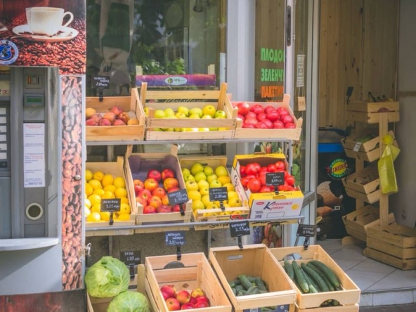 Магазин в Русе, Възраждане - 20 кв.м за 128 €/кв.м - Снимка #1