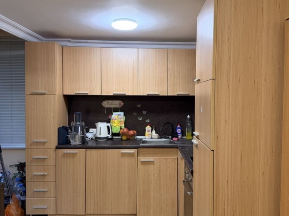 Двустаен апартамент в София, Център - 66 кв.м за 2040 €/кв.м - Снимка #1