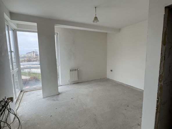 Тристаен апартамент в София, Младост 4 - 133 кв.м за 1304 €/кв.м - Снимка #1