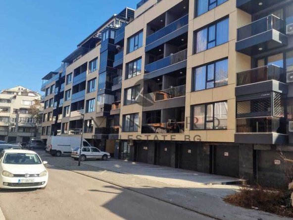 Двустаен апартамент в Пловдив, Кършияка - 69 кв.м за 1300 €/кв.м - Снимка #1
