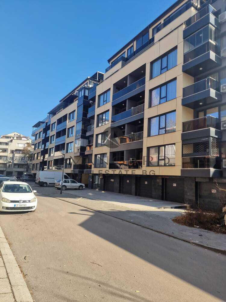 Двустаен апартамент в Пловдив, Кършияка - 69 кв.м за 1300 €/кв.м - Снимка #1
